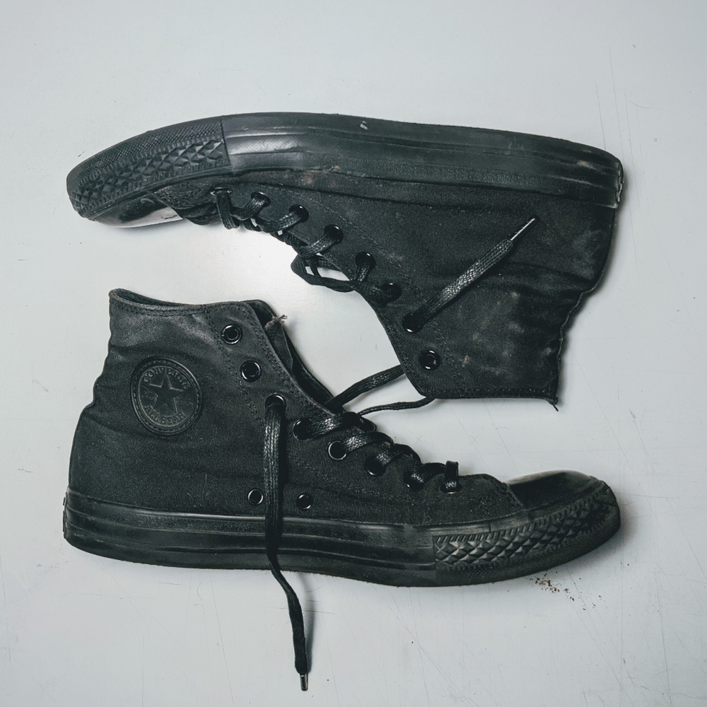 All Black Converse All Stars - Chucks